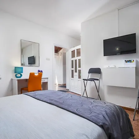 Dorjan Karmelo Apartment