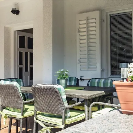 Dorjan Karmelo Apartman *