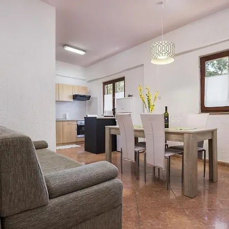 Apartman Dorjan Karmelo